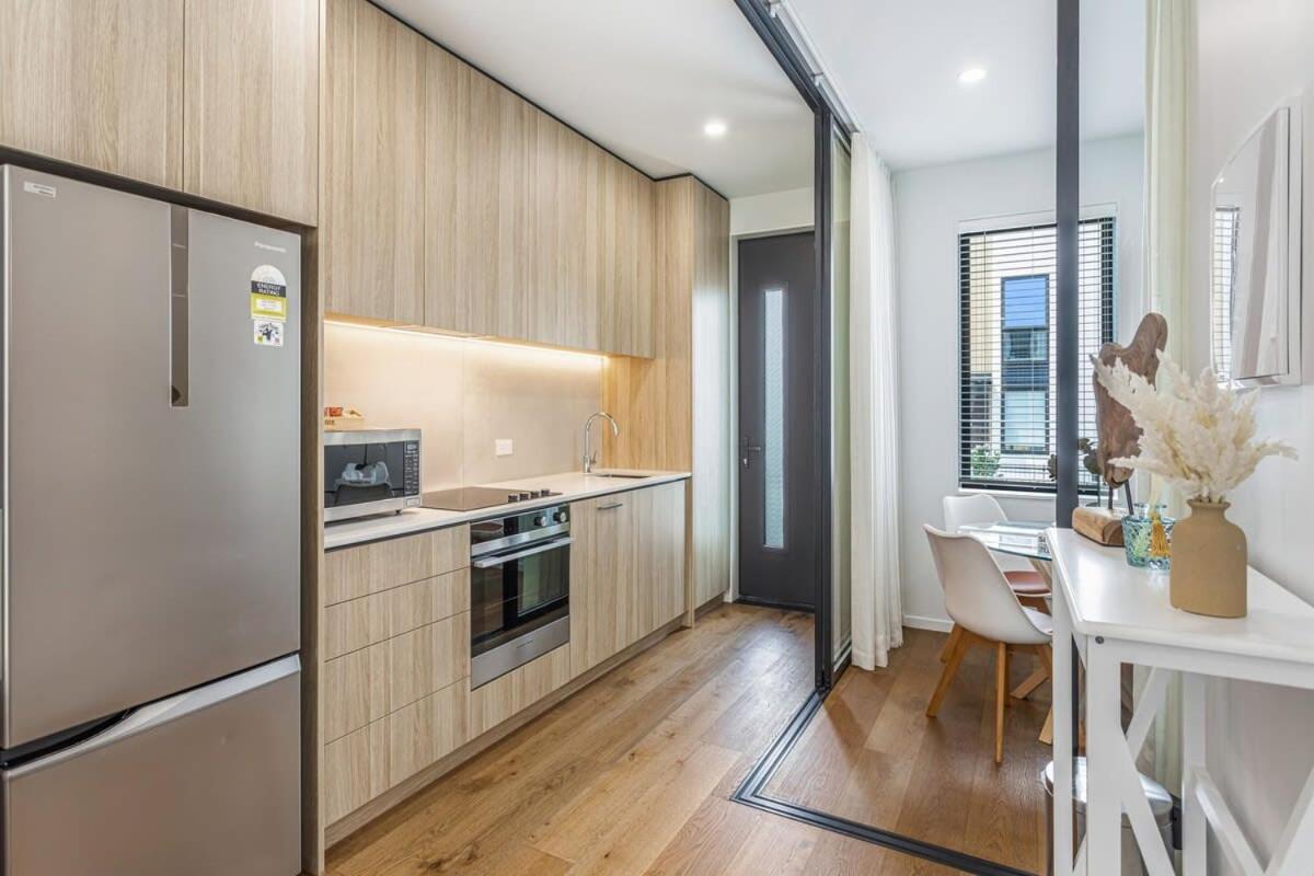 Fresh & Sleek Grey Lynn Unit With Private Patio Auckland Exterior foto